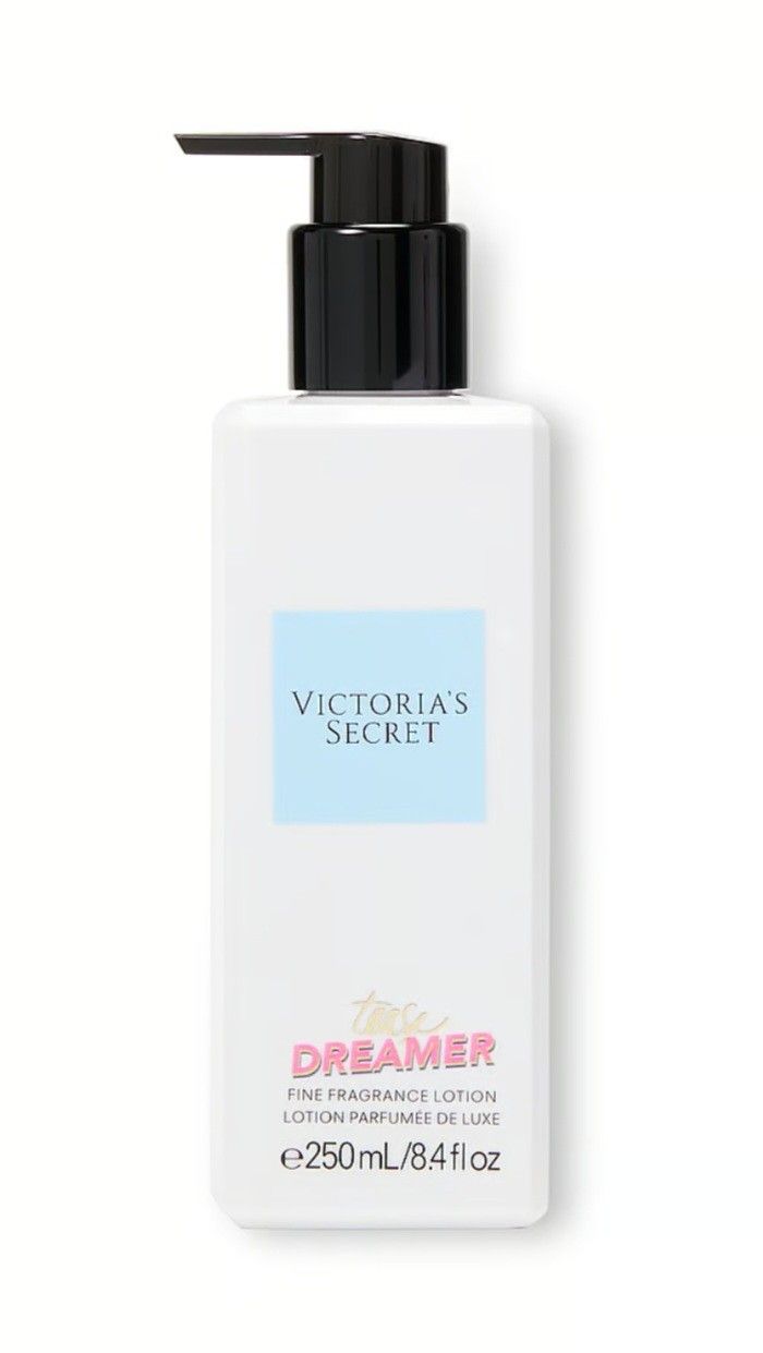 New Victoria's Secret Tease Dreamer Body Lotion Fragrance.