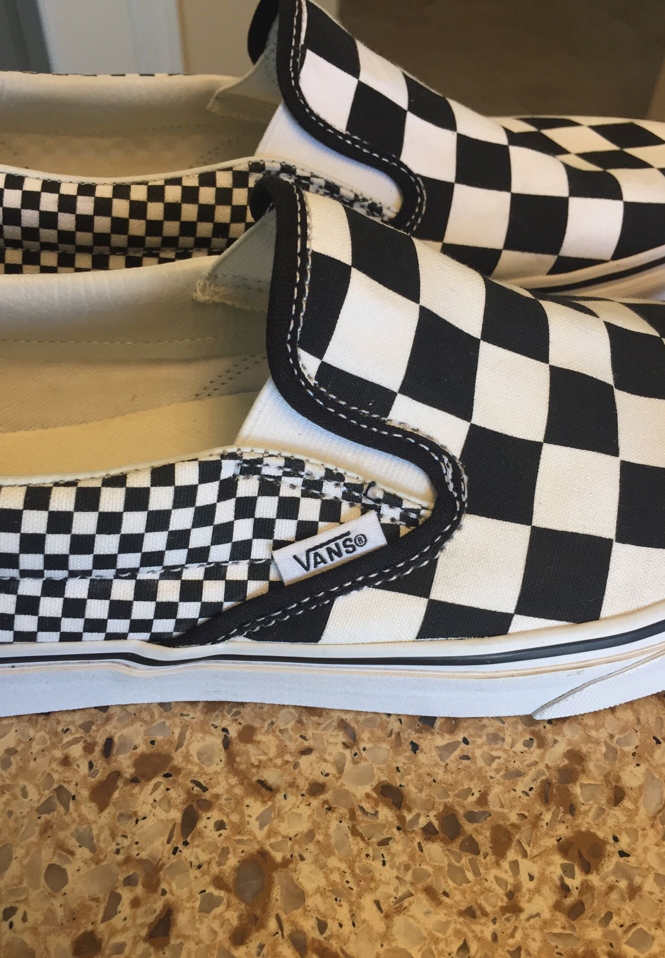 BRAND NEW VANS 🔥Classic Slip-On Checkerboard Shoes Mens Size 9.0 / Women’s Size 10.5 Black/White (Porter Ranch Ca)