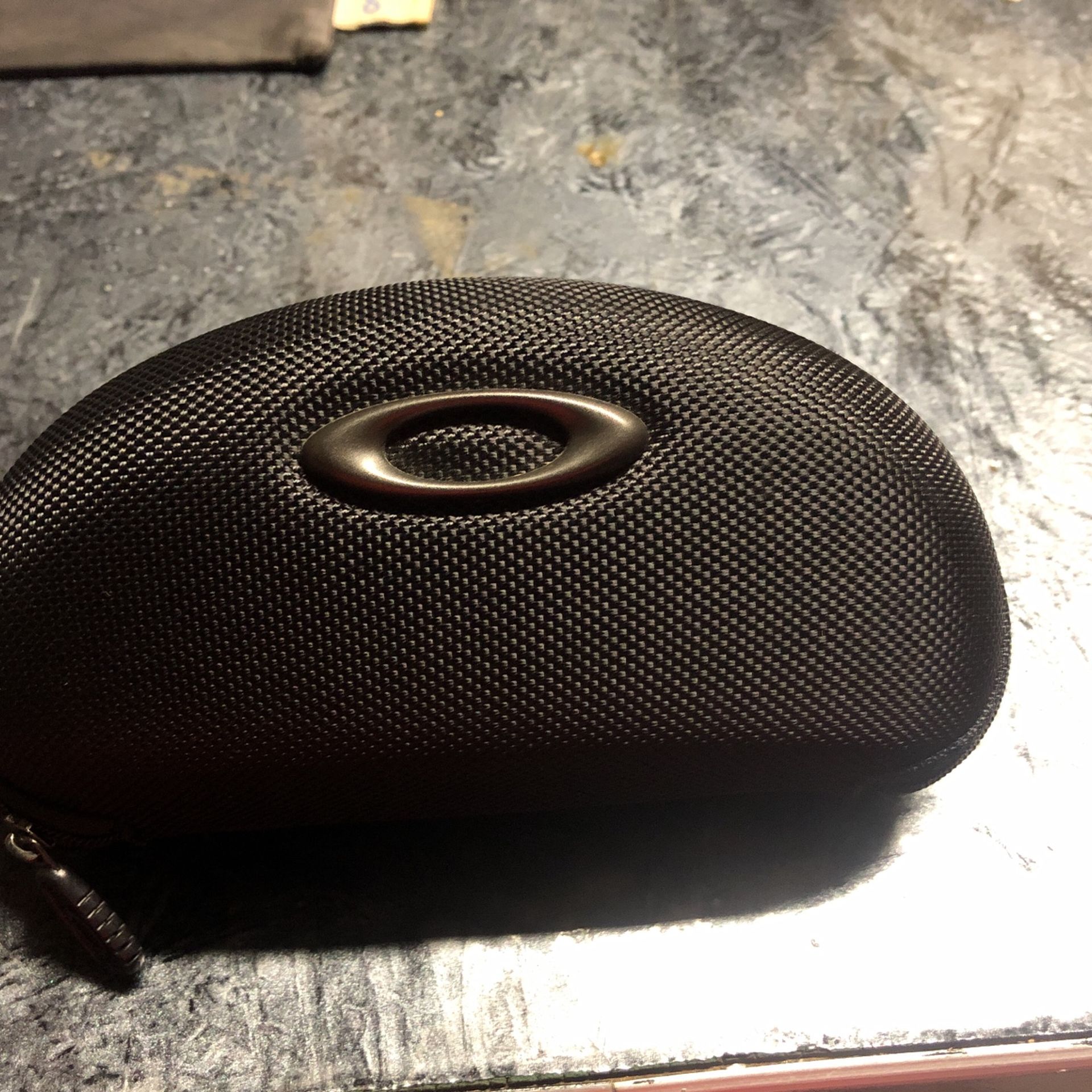Authentic Oakley Sunglasses Hard Case Flak Jacket