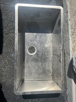 stainless steel sink