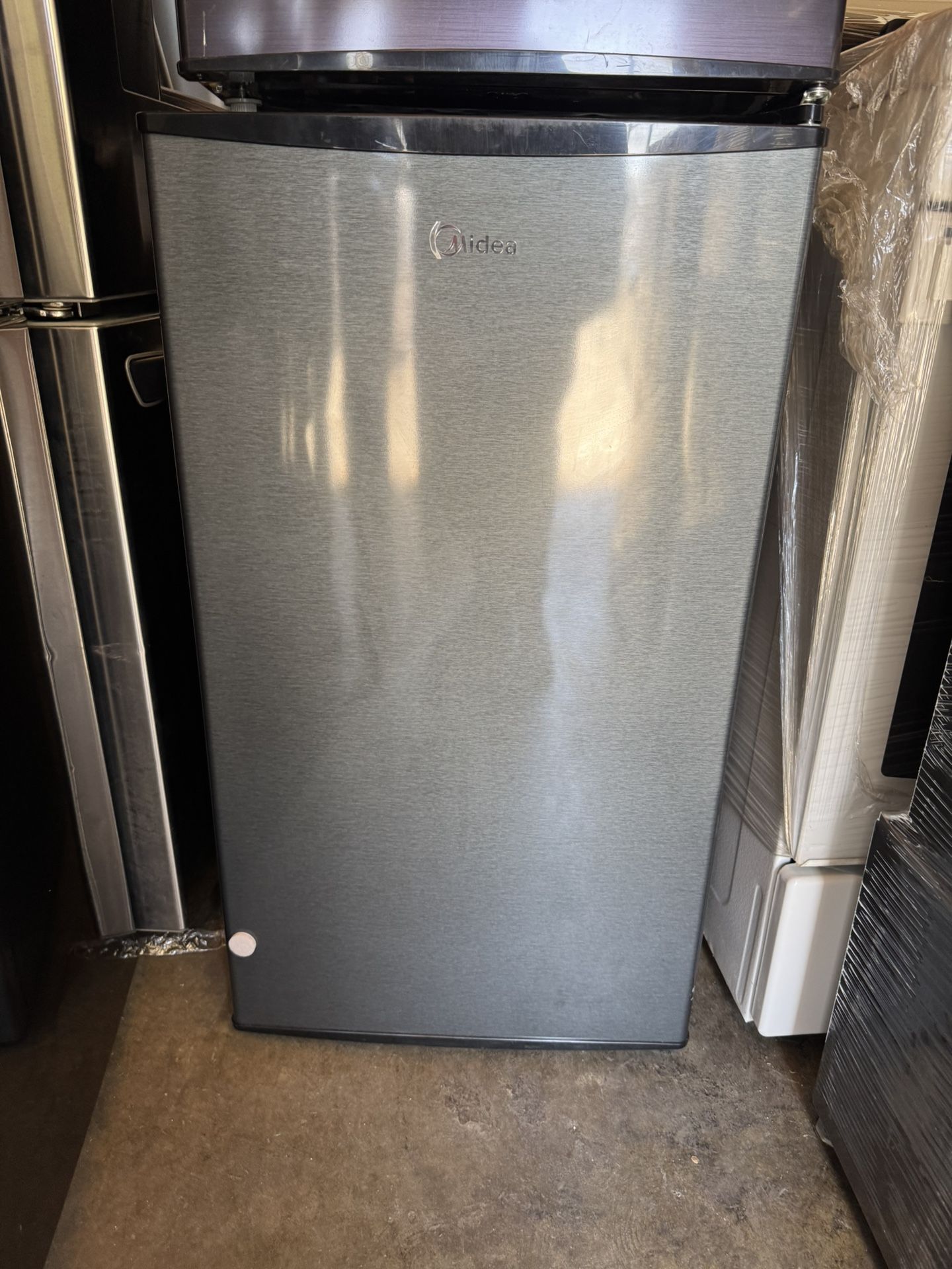 Mini Fridge BRAND NEW 