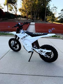 Shadow Strike bike V48