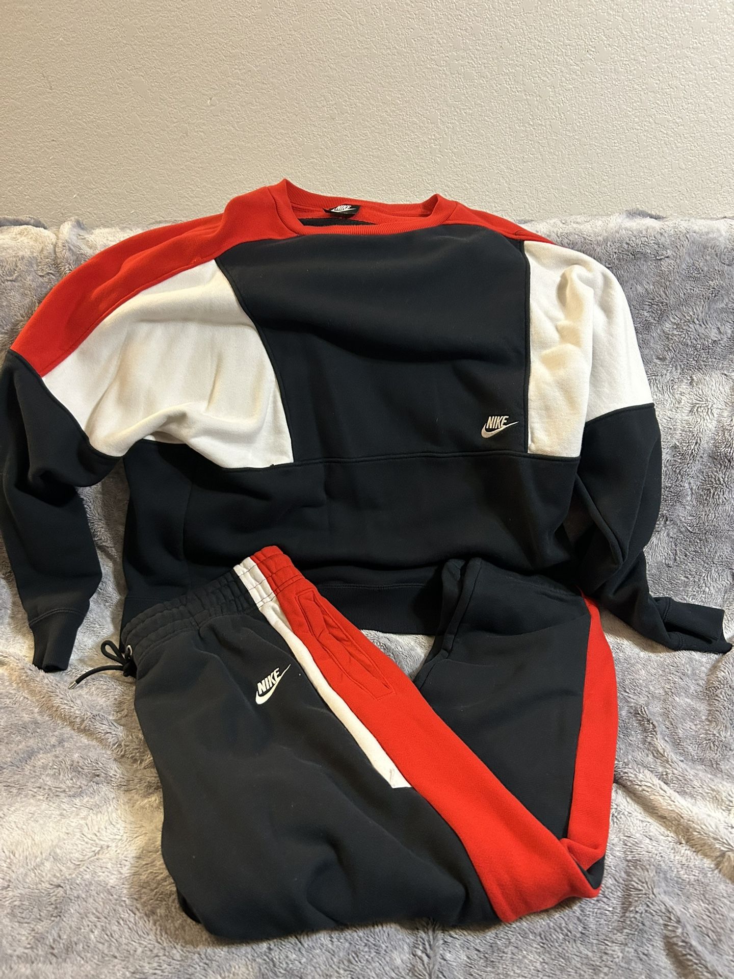 Nike Sportswear Fleece Crew Sweatsuit Black Red Size XL Euc