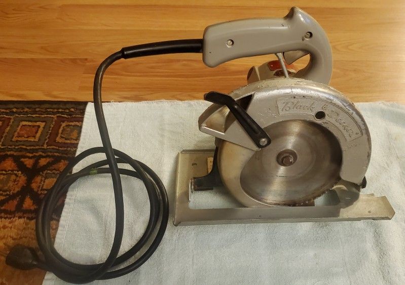 Black & Decker 6.5" Circular Saw Cat. No. 430