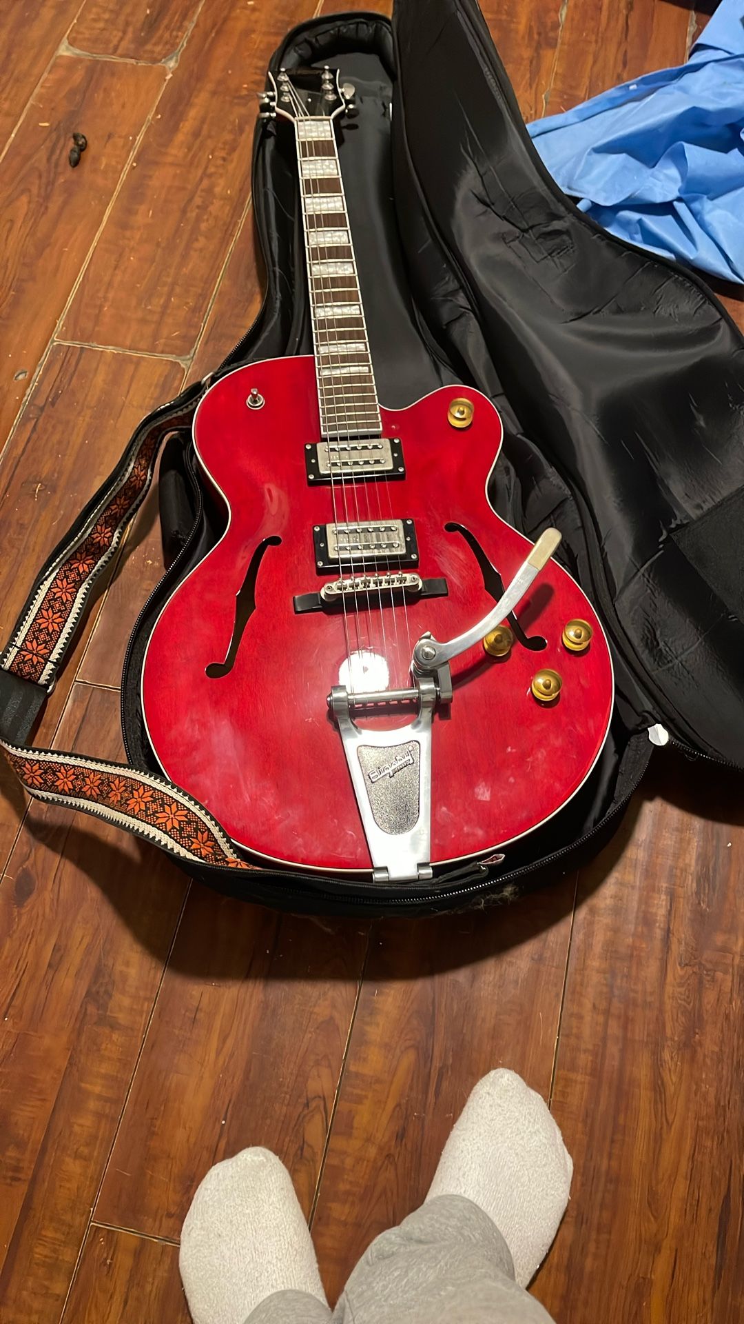 Gretsch Hollow Body + Comfortable Case