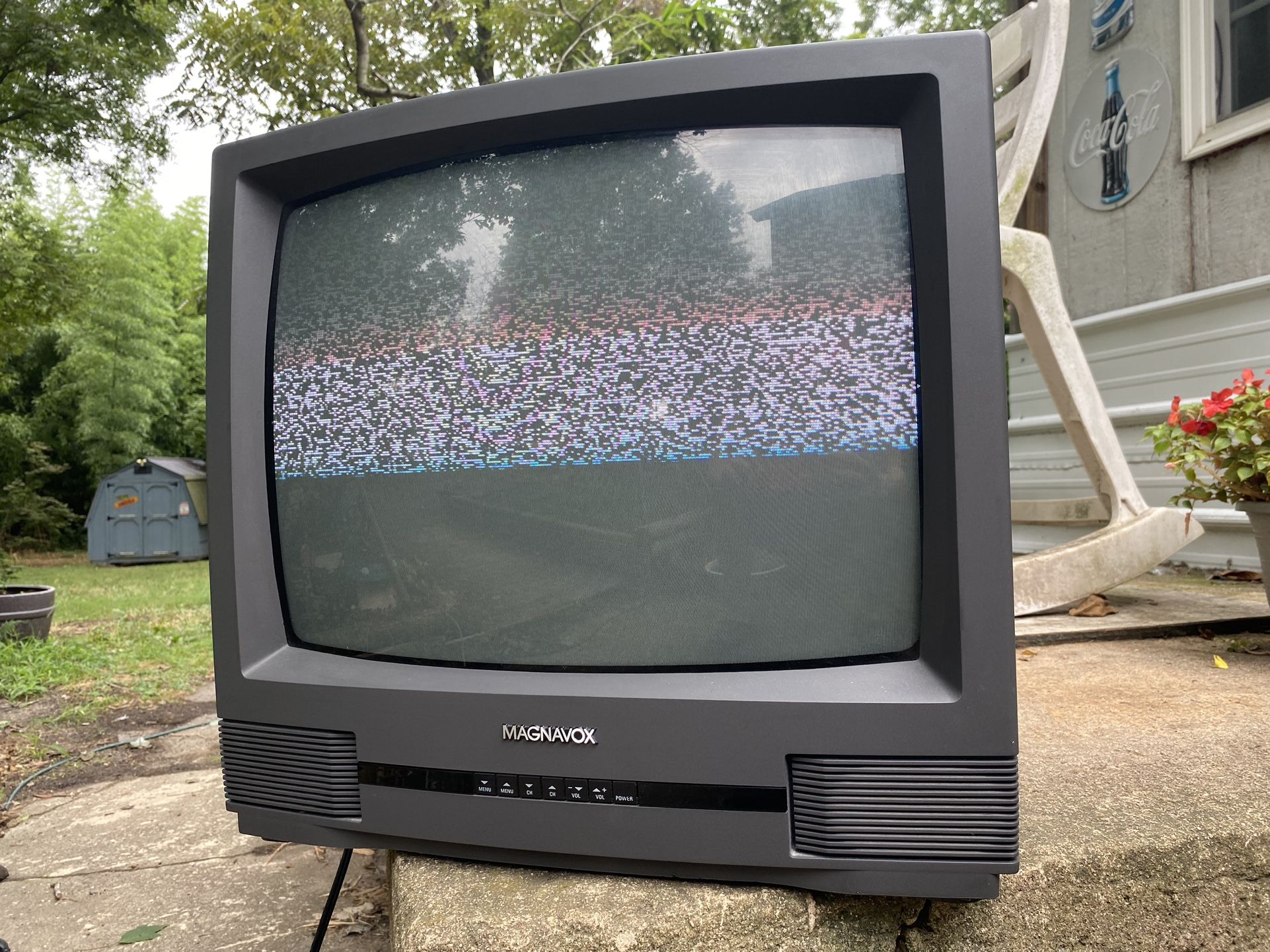 1993 19" Magnavox CRT TV RR1939 Television Works Coax Retro Gaming Tube Box VTG