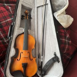 Violin With Shoulder Rest