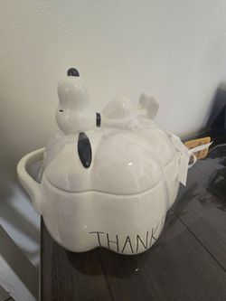 Brand New Rae Dunn Peanuts Snoppy Pumpkin Thanksgiving Ceramic Serving Casserole Dish