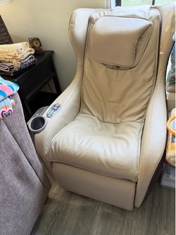 Massage therapy chair whit speaker