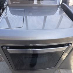 LG WASHER AND DRYER