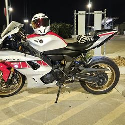 Yamaha R7 60th Anniversary