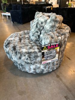Swivel chair
