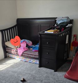 Sorelle Princeton Elite Crib & Changer – Cherry Espresso