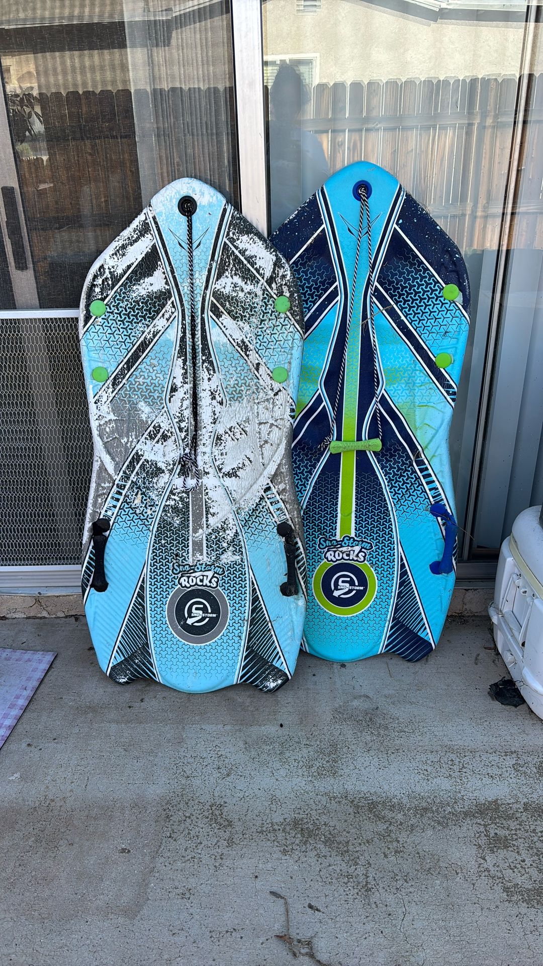 Used snowboards
