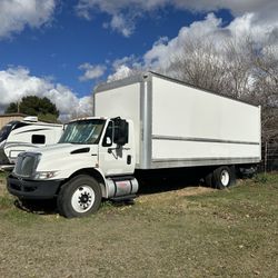 International Box Truck 