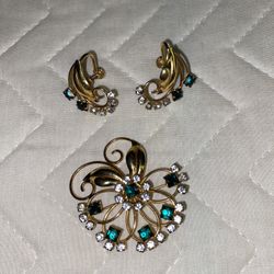 DECURTIS 1/20 12K GOLD FILLED GREEN WHITE RHINESTONE BROOCH PENDANT EARRINGS SET