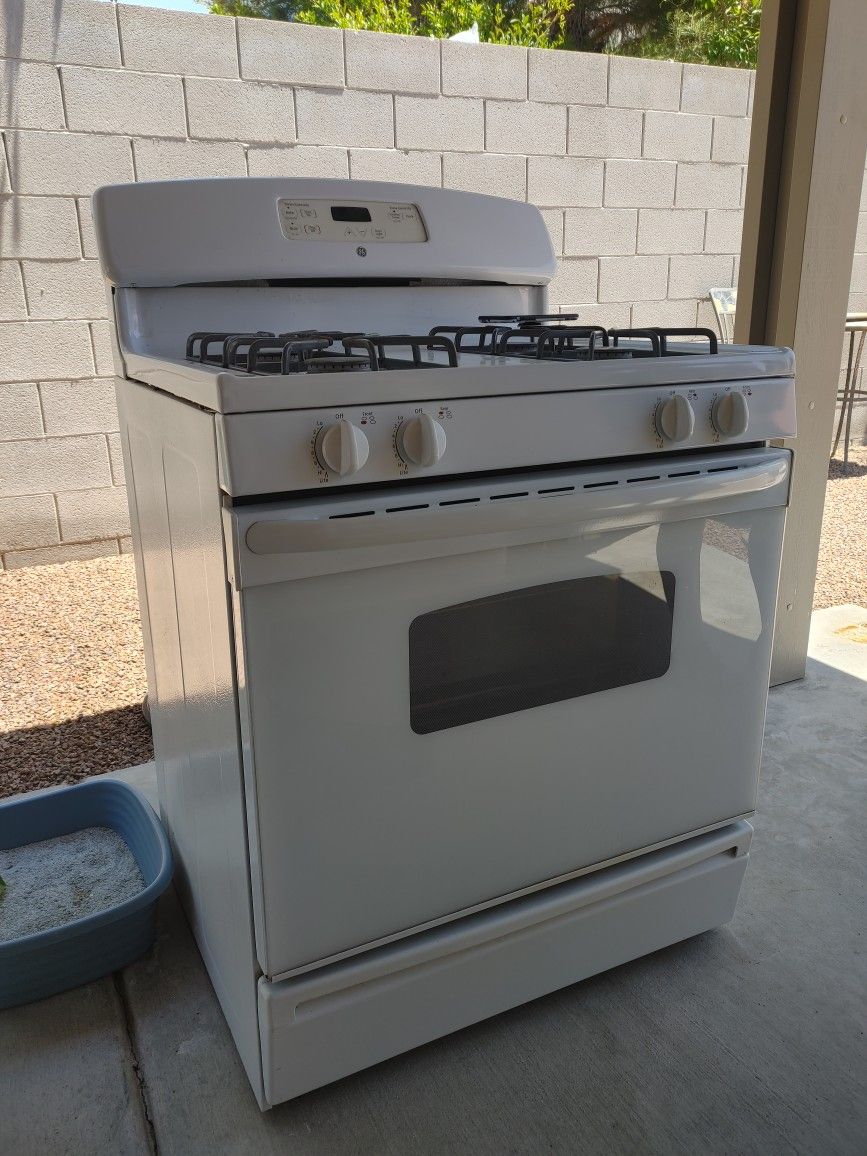 General Electric (GE) gas stove (No Delivery)