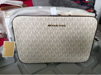 Michael kors crossbody bags