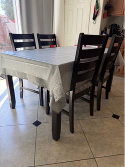 Free table, 5 chairs $35 OBO!! Willing to negotiate!!