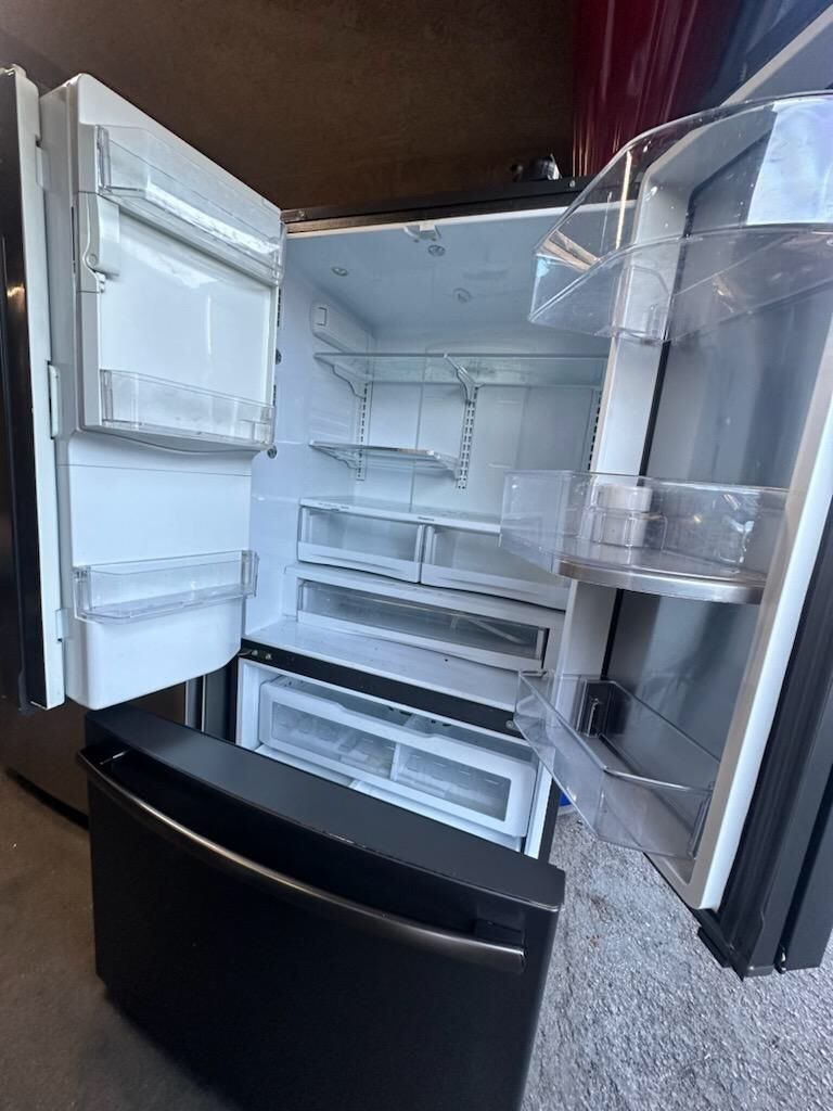 GE SLATE  COUNTER DEPTH REFRIGERATOR SHOWCASE FOOD 