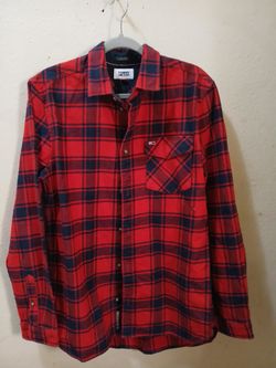 Tommy Hilfiger Flannel P L A I D Long Sleeve Button Down With Pocket Men's Shirt Size Large 3840 Excellent Condition Only Worn Once