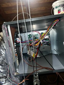 Se asen trabajo de electricidad y sistema de aire condicionado estamos ala orden en todos el metrolplex