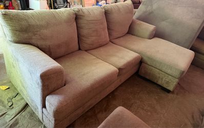 Grey Couch reversible chase good condition clean we sell all the time delivery $40 local
