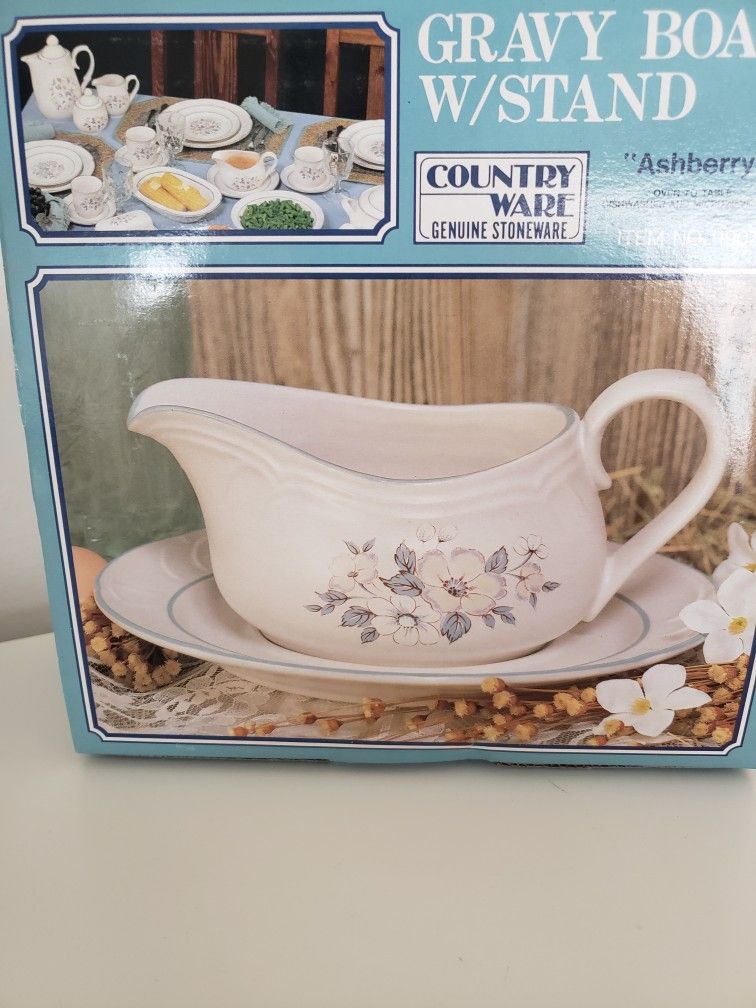 Ashberry by Country Ware Gravy Boat & Underplate Blue Flower