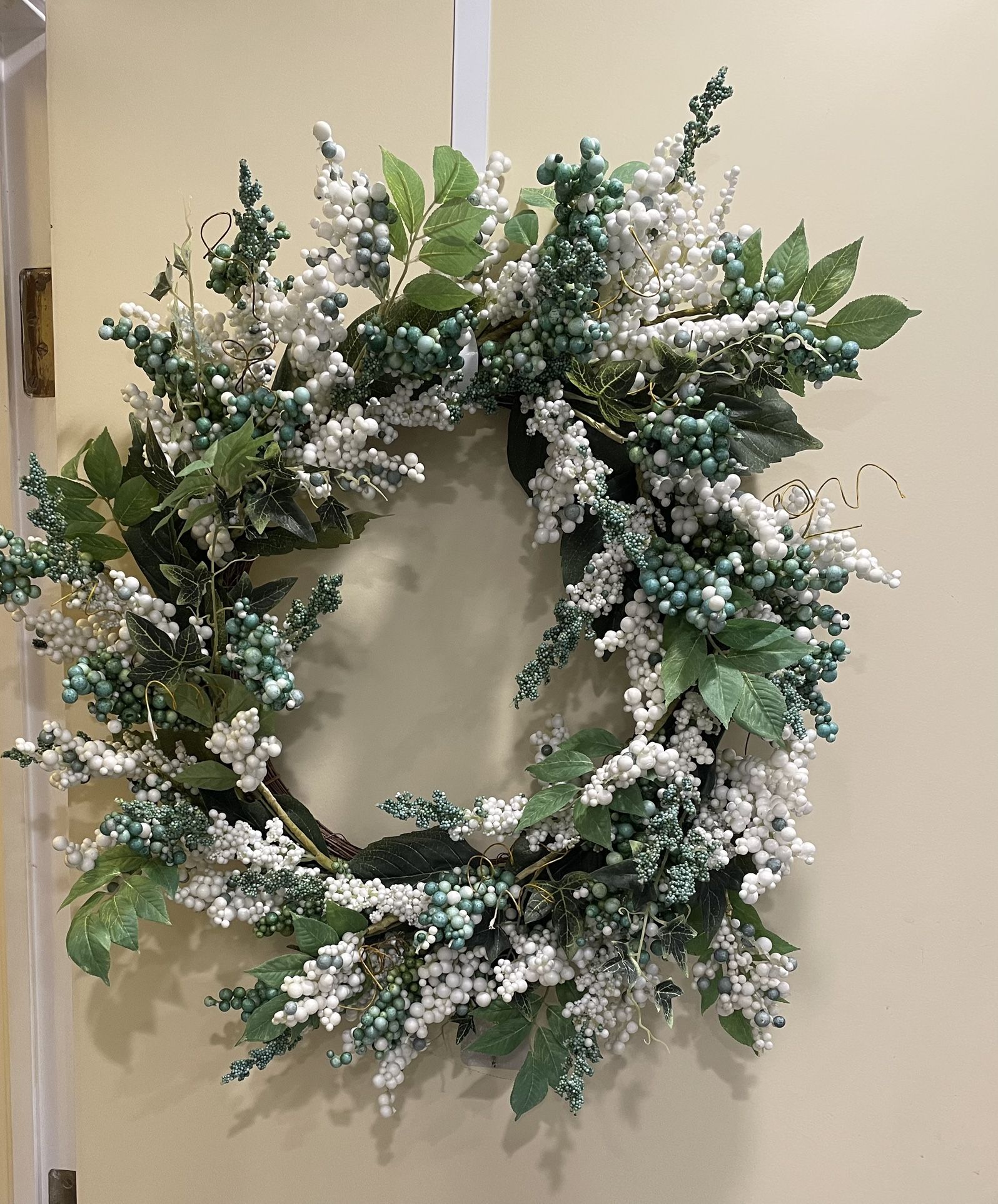 Wreaths 24 Inch : All Seasons