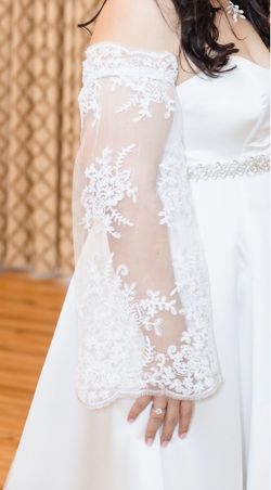 Bridal Sleeves/ Swarovski Belt/ Veil