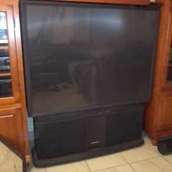 61 In Hitachi TV- Work W Remote 