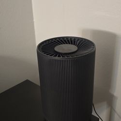 Air Purifier – Quiet, Compact, HEPA Filter – Excellent Condition – $20