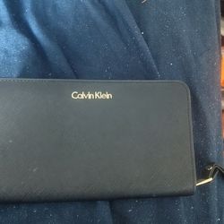 Calvin Klein Leather Zip Closure Wallet