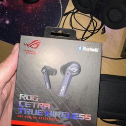ROG Gaming Earbuds 