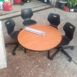 Kids Table And Chairs 