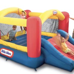 Little Tikes Jump and Slide Bouncy Castle