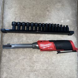 Milwaukee 3050-20 M12 FUEL 12V INSIDER Extended Reach Box Ratchet - (Tool only) 