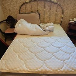 PPU FREE Bed, mattress, frame in UP