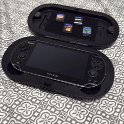 PS Vita PCH-1101 Black 