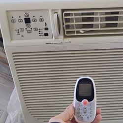 Danby Ac With Remote And Window Seals 