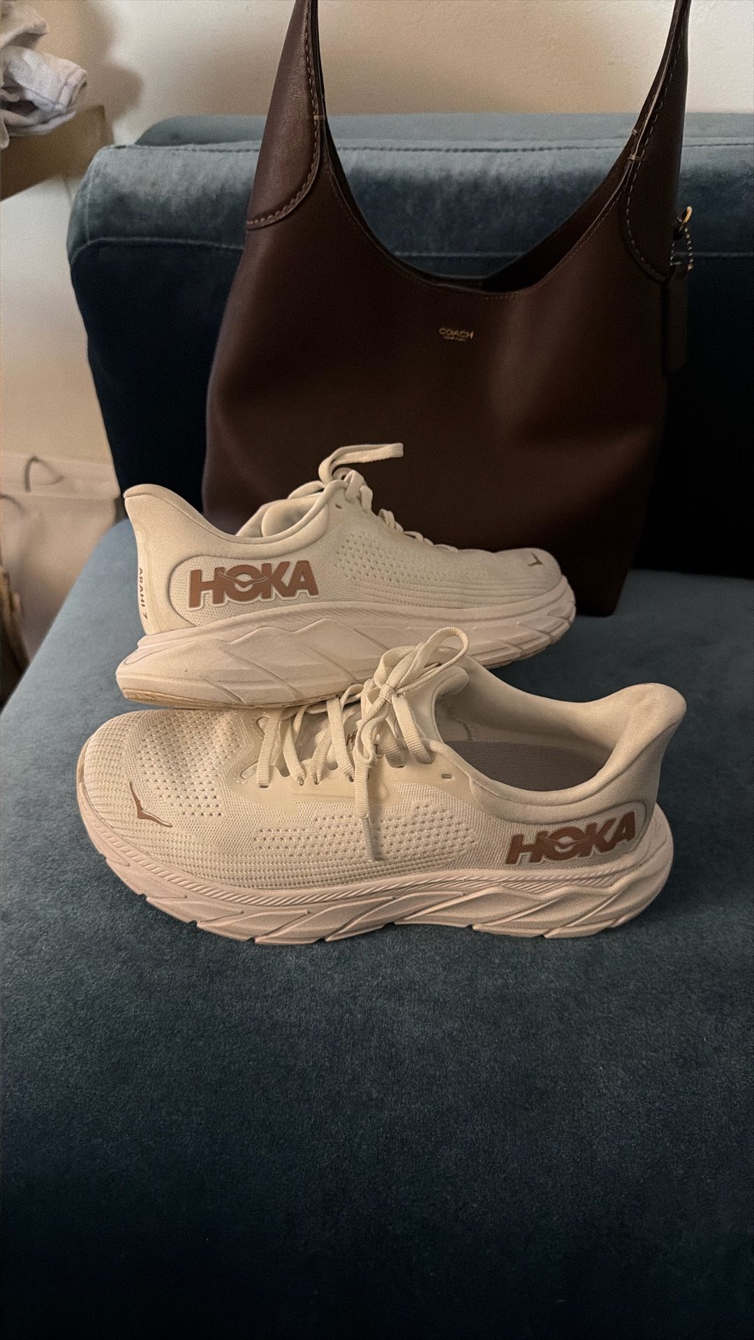 Hoka ARAHI 7 (Womens 7.5)