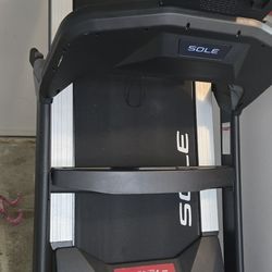 Sole F80 Treadmill