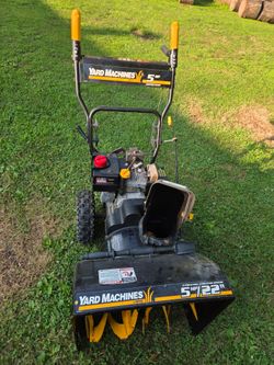 Yard Machines 5hp 22 inch snowblower