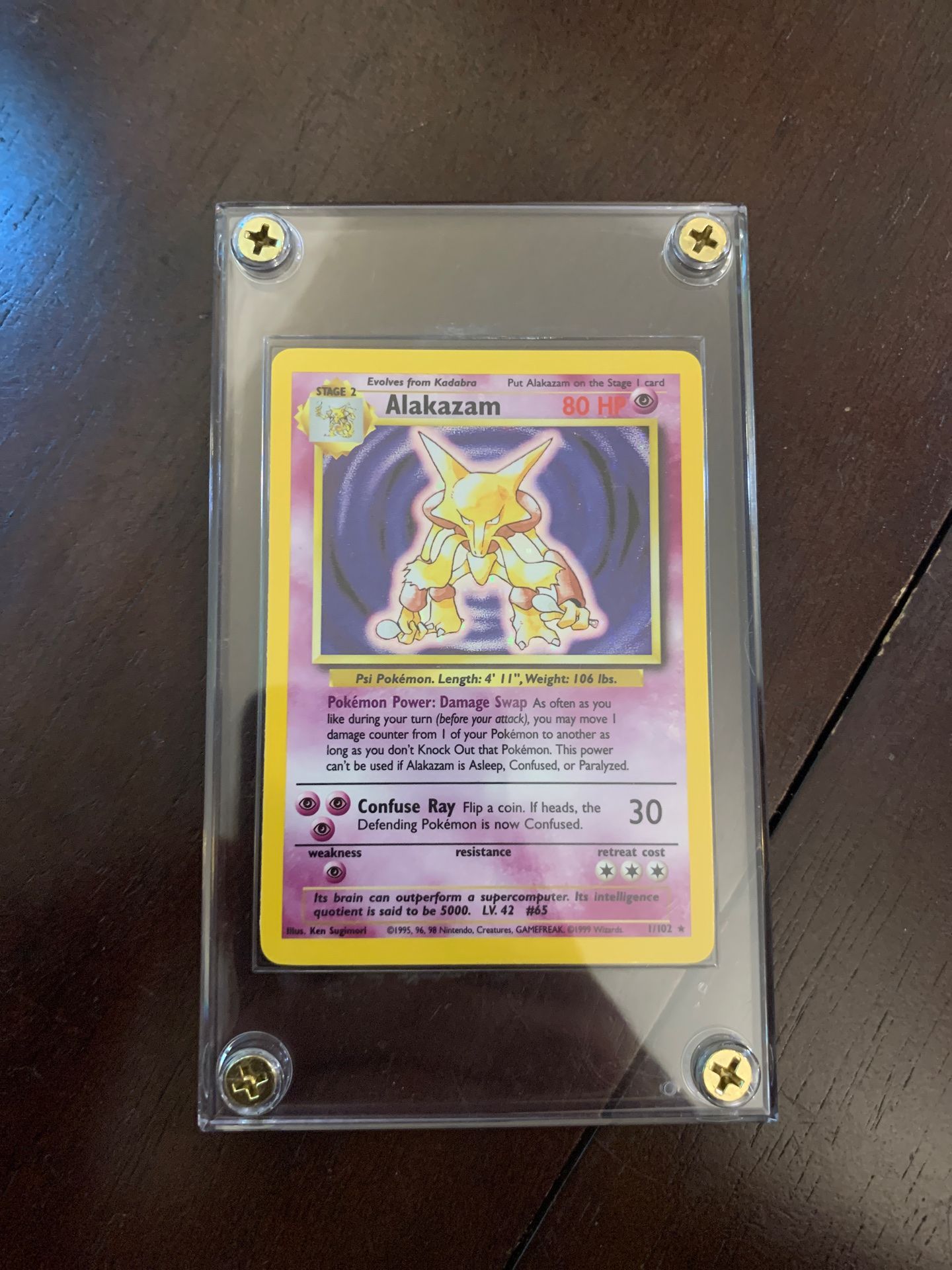 Base set Alakazam HOLO psa worthy 9-10 Pokémon