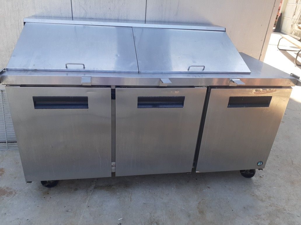 Restaurant Equipment 6FT Refrigerated Sandwich Prep Station
