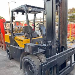 forklift dewoo 12000 lb pneumatic tire 90 days warranty