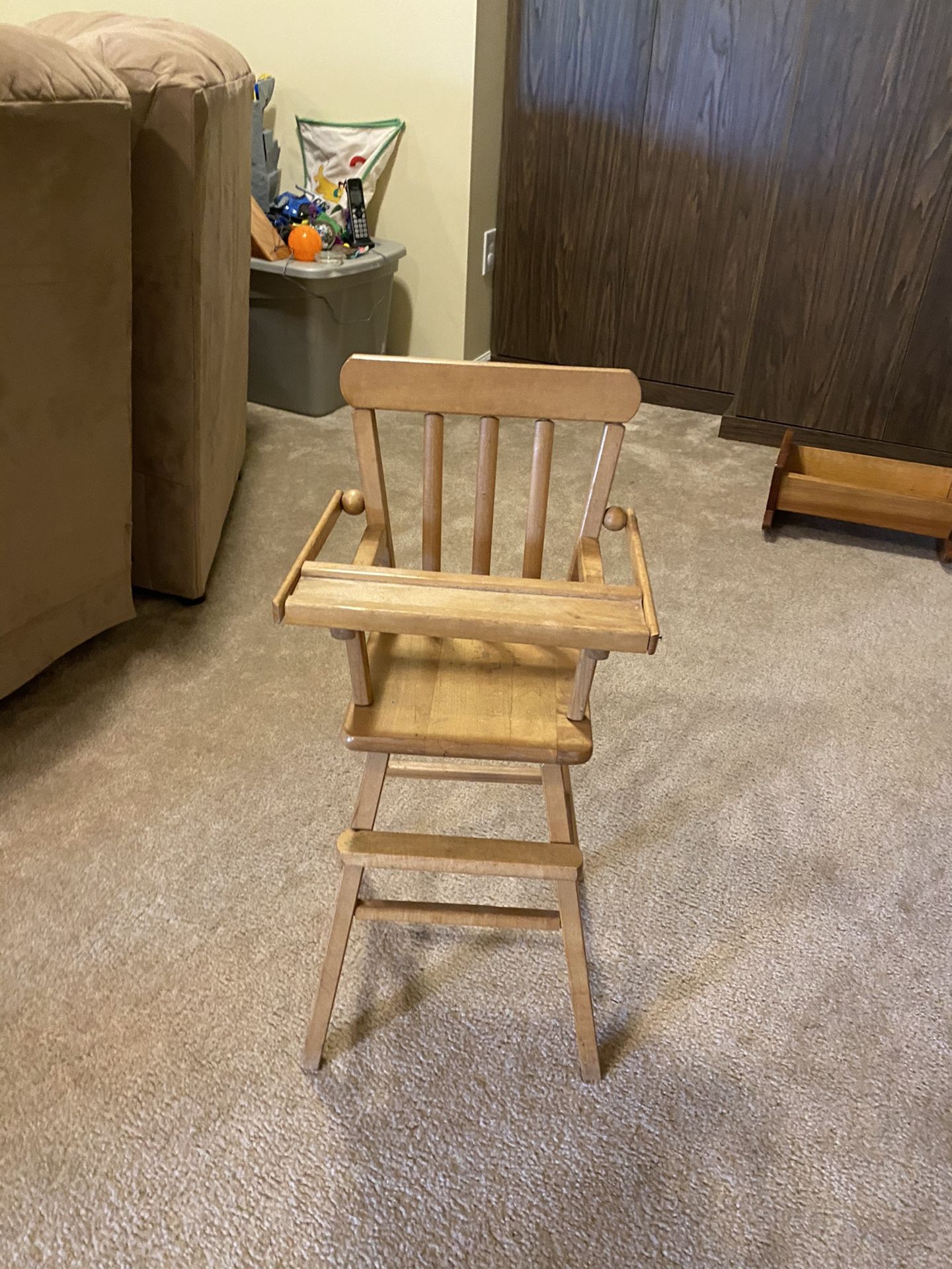 Vintage High Chair And Crib For Dolls