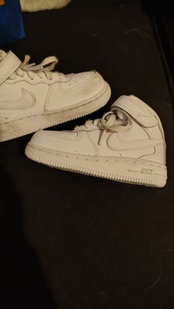 size 7c kids Nike high tops