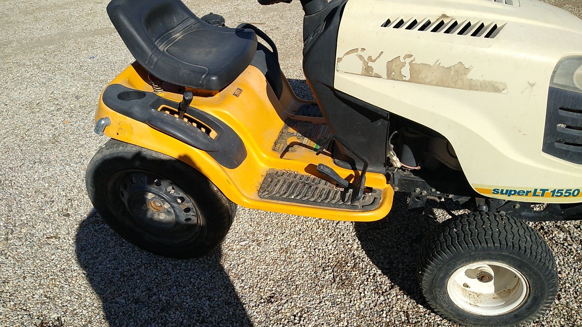Club cadet super lt150 riding tractor for Sale in Phelan, CA - OfferUp