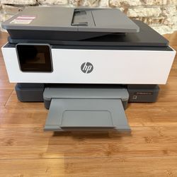 Like New HP OfficeJet 8015e Wireless Color All-in-One Printer + Full Color XL HP Toner